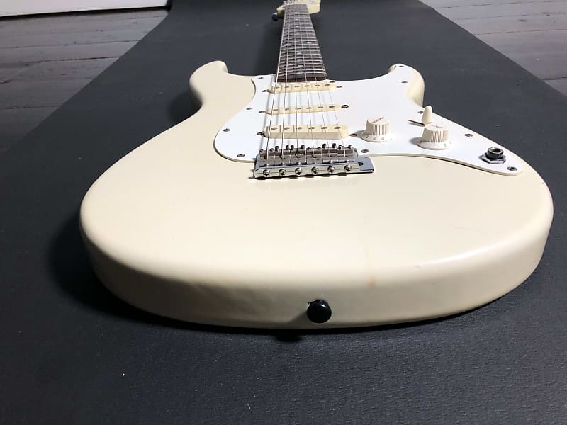 Yamaha Shouter SH-01 strat white with matching headstock | Reverb