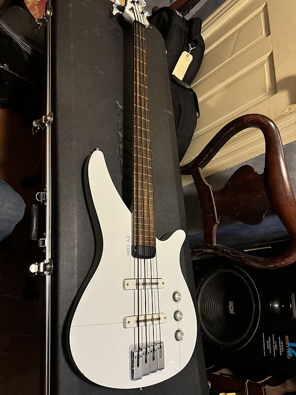 Used Yamaha Used Yamaha RBX A2 wHITE Electric Bass Guitar