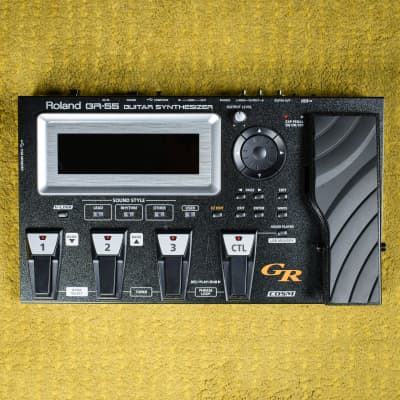 Roland GR-55 S-BK w/ GK-3 Pickup