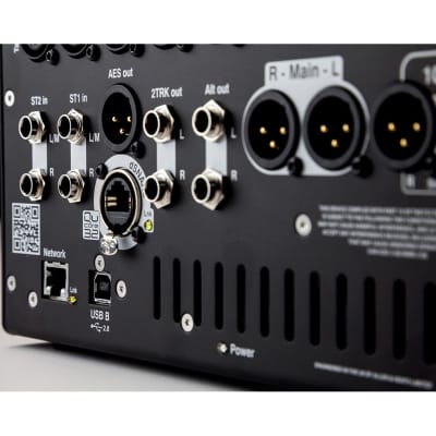 Allen & Heath QU-PAC-32 32 Mon + 3 Stereo channel digital mixer image 12