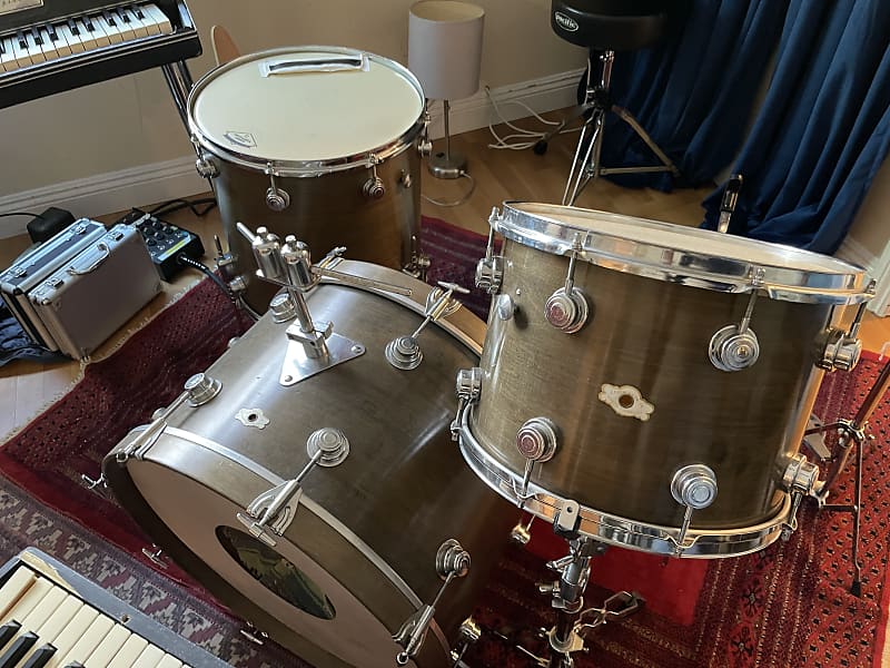 Camco Chanute Walnut Drum Kit | Reverb