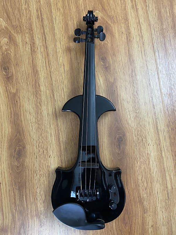 Maestro deals electric violin