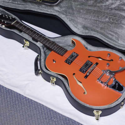 Archtop tribute AT105 Jr. Classic NEW Brown Sunburst / incl. Hard Archtop tribute AT105 Jr. Classic NEW Brown Sunburst / incl. Hard