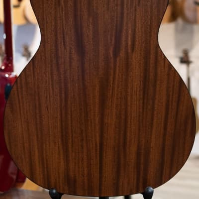 Taylor 324e Grand Auditorium Acoustic/Electric Guitar with Deluxe Hardshell Case - Demo image 8