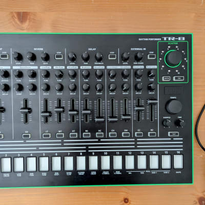 Roland AIRA TR-8 Rhythm Performer Drum Machine 2014 - Present - Black