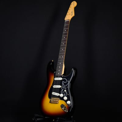 Fender Custom Shop Stevie Ray Vaughan Stratocaster SRV Signature NOS 3 Tone Sunburst 2024 (CZ572568) image 11
