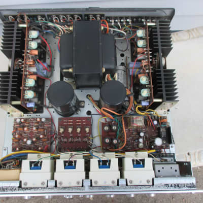 Marantz  4140 Quadraphonic Integrated Amplifier image 2