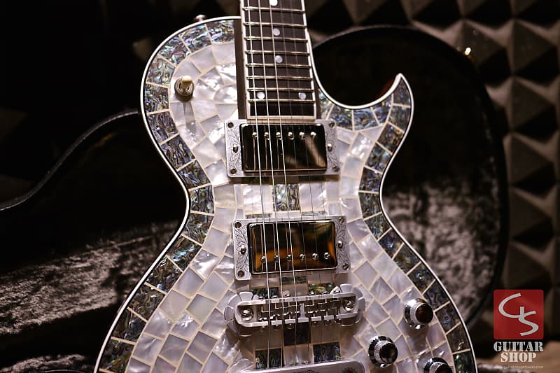 Zemaitis Custom Shop Pearl Front Series CS24PF Ring Chess