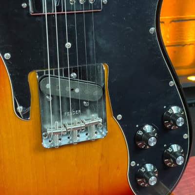 2011 Fender American Vintage 72 Telecaster Custom - 3-Tone Sunburst - MINT - w/Hard Case image 3