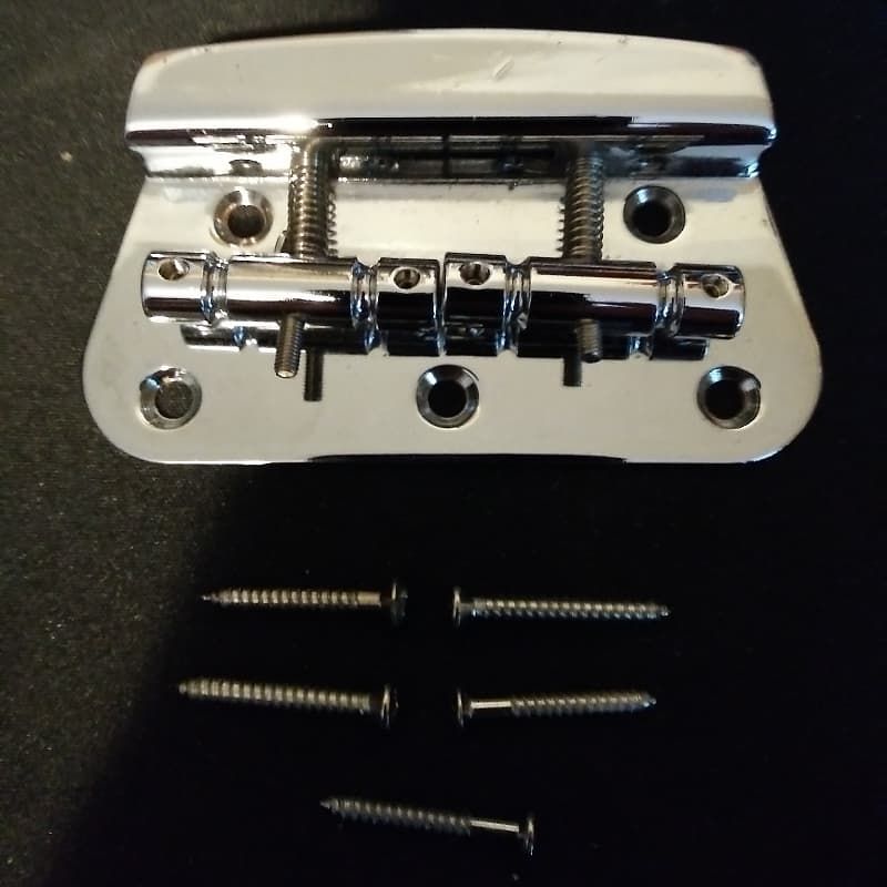 Squier Bronco Bass Bridge with Screws, Chrome Reverb
