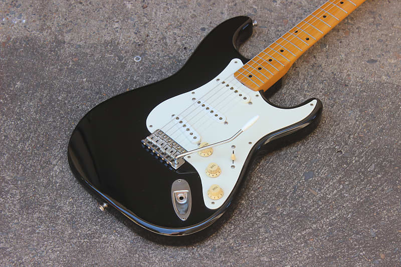 2002 Fender Japan ST57-70TX '57 Reissue MIJ Stratocaster w