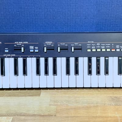 Yamaha Portasound PS-400 Vintage Electronic Keyboard