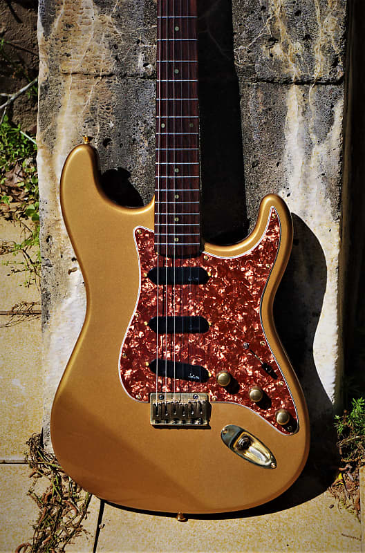 Wallace Stratocaster 1999 Shoreline Gold Metallic. Handmade by David Wallace of Nashville. All Tone. image 1