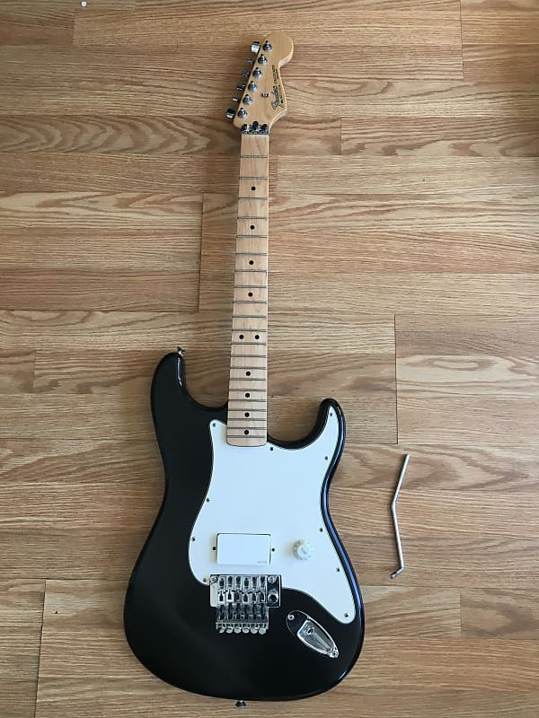 EMG 81 pickup on the Stratocaster エレキギター EMGを搭載した、80～90年代を彷彿とさせるスーパーストラト