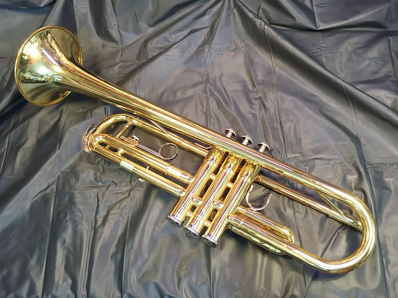 Yamaha YTR2335 Trumpet-Assembled in USA-Gently Used Mint-with Case and  Extras!