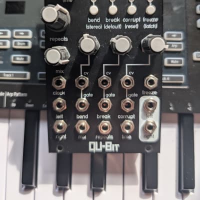 Qu-bit Data bender モジュラーシンセ Qu-