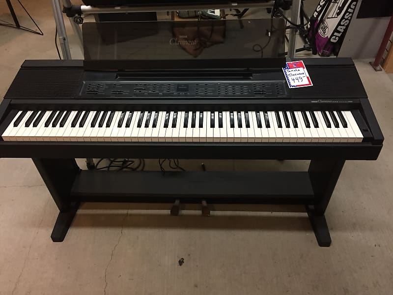 Yamaha Clavinova CVP-8 電子ピアノ 初めてのピアノを買おうと思ってて、売り手が見つかったんだけど
