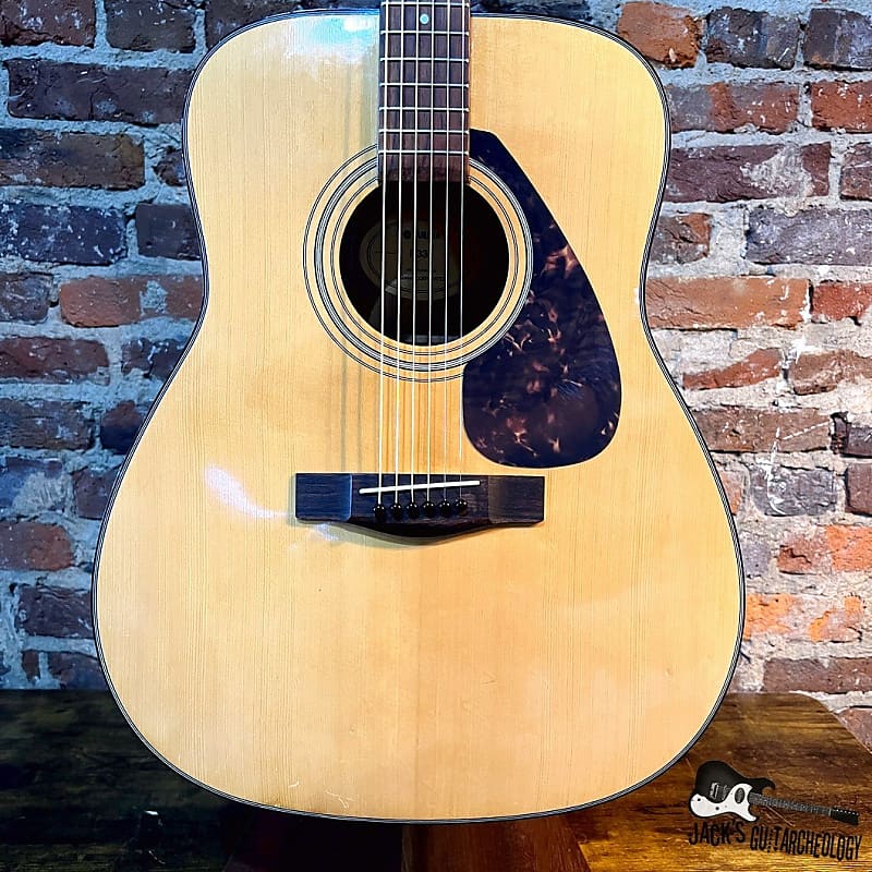 Yamaha F335 Acoustic Guitar *Warp Top* (2020s - | Reverb España