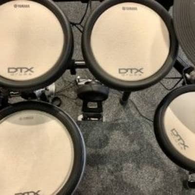 Yamaha DTX 500/700 Electronic Drum Set (Dallas, TX)   (STAFF_FAVORITE) image 4