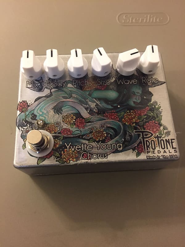 Yvette Young Chorus Protone PEDALS 激レア - yanbunh.com