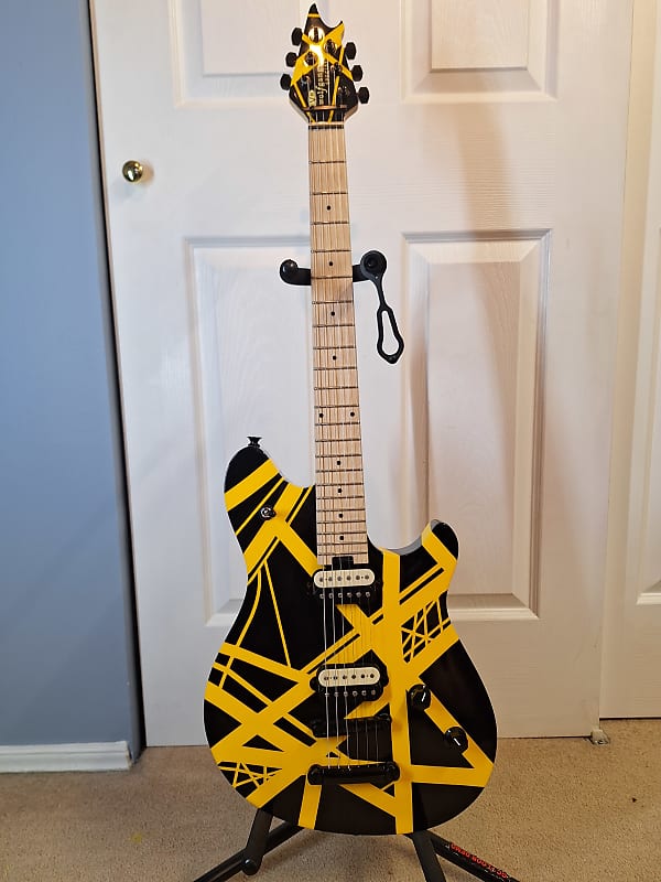 EVH EVH Wolfgang Special Striped TOM with Tune-o-Matic Bridge Black/Yellow  Stripes | Reverb | Waschhandschuhe
