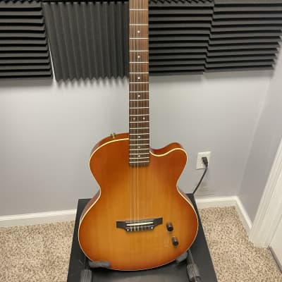 Yamaha Yamaha AEX 500N (Chet Atkins clone) Nylon String