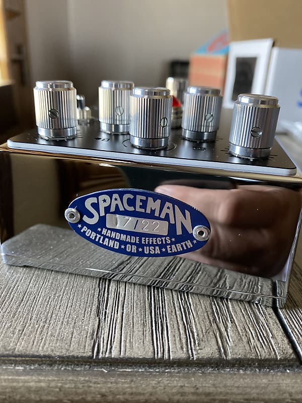 #17/22 Limited Edition Spaceman Gemini IV Dual Fuzz Generator 2019 - 2020 CHROME image 1