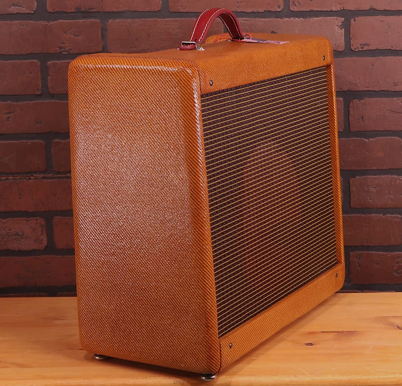 1X 10 /1x8 or1x12 Tweed Princeton/Nitro lacquer/2 for 560 Reverb