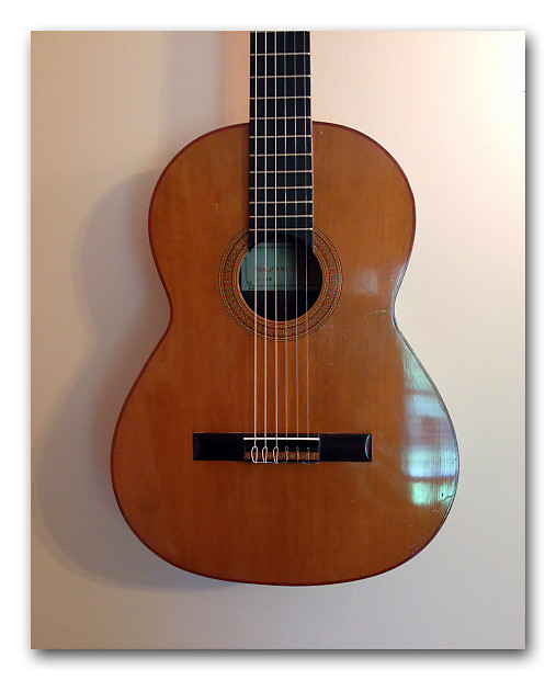 Taurus shop classical guitar