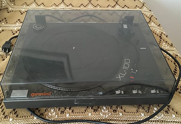 Gemini XL-100 Turntable Record Player