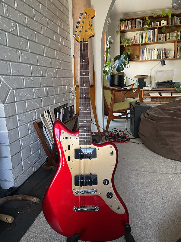 Squier jazzmaster deluxe deals st