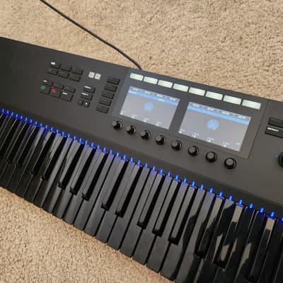 Native Instruments Komplete Kontrol S61 Mk2 - Limited Edition