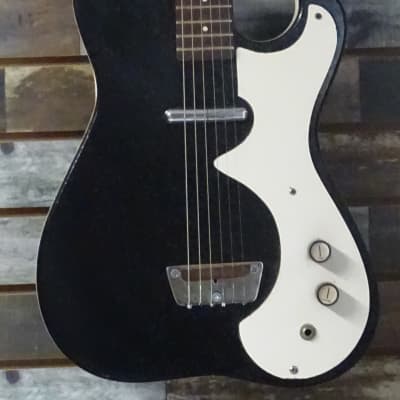 Silvertone 1448 Guitar With Working Case Amp. 1962 - Black for sale