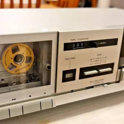 VINTAGE HITACHI TAPE DECK/RECORDER/MADE IN JAPAN image 3