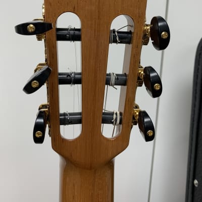 Cordoba Solista CD/IN Nylon String Classical  Guitar w/Humi Case - Natural image 5