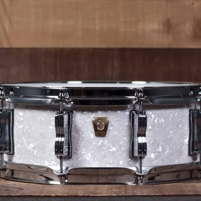 Ludwig 5" x 14" Classic Maple Snare Drum, White Marine Pearl image 1