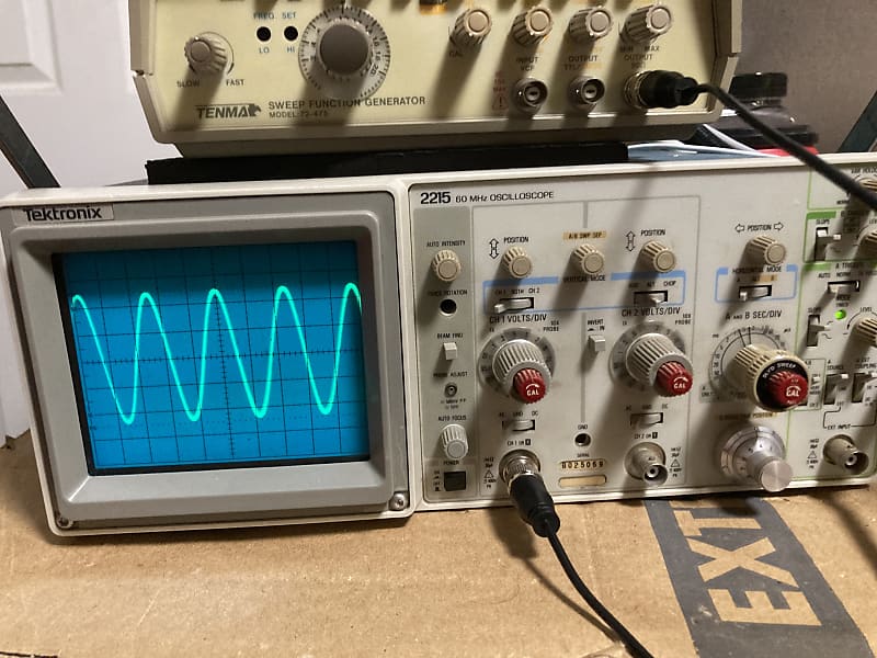 Tektronix 2215 Oscilloscope Reverb