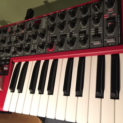 Clavia Nord Lead 4