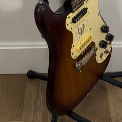 Epiphone Olympic Double Batwing Headstock with Maestro 1963- 1970 - Sunburst image 8