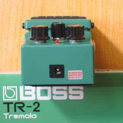 Boss TR-2 Tremolo (Silver Label) | Reverb