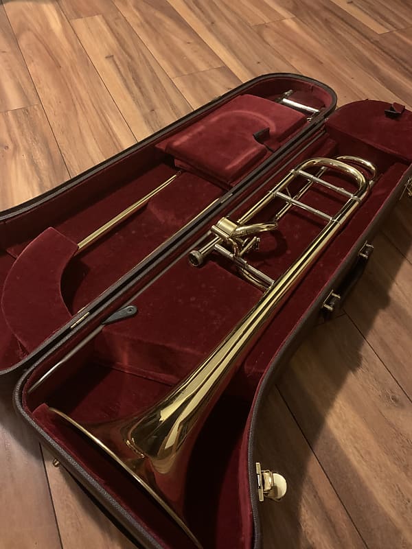 Besson BE944 Sovereign Symphonic Trombone Hagmann Valve & Case