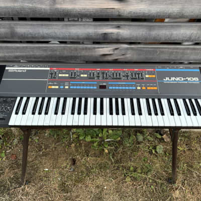 Roland JUNO-106 6 voice programmable synthesizer 100% working serviced