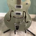 G5420T Electromatic hollow body single cut with Bigsby