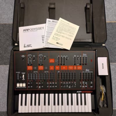 🎹 KORG ARP Odyssey | Fully Working Reissue | w/ Box, Suitcase, Adapter & Patch Cables | PSU Replaced