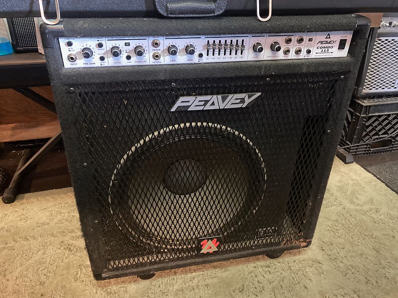 Peavey Combo 115 210-Watt 1x15 Bass Combo | Reverb