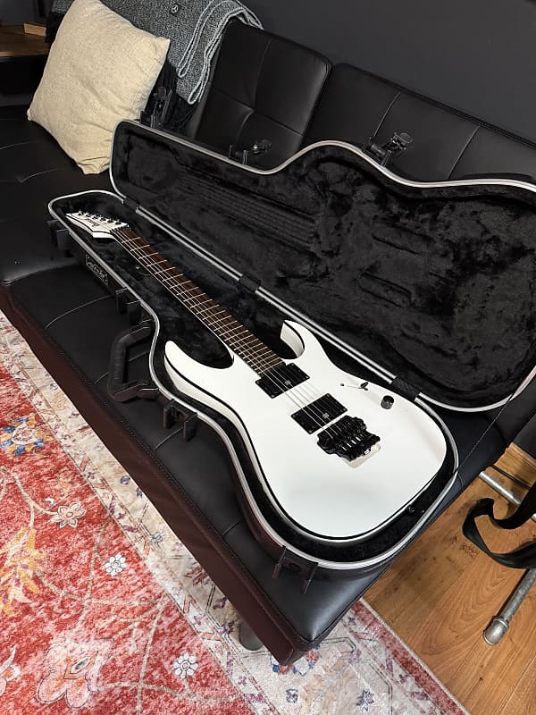 Ibanez MTM2 Black (2010) - Signature Guitar - Mick Thomson