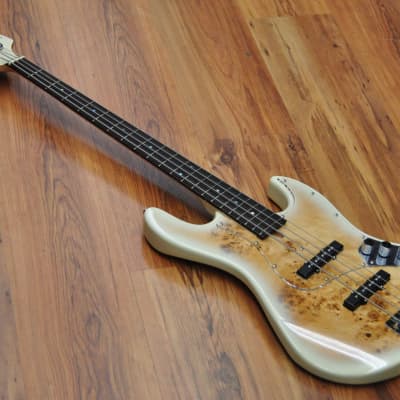 Bacchus Universe Series Jazz Bass Burl Top Active