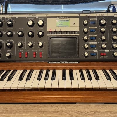Moog Minimoog Voyager Performer Edition 44-Key Monophonic Synthesizer 2002 - 2015 - Traditional Wood Cabinet
