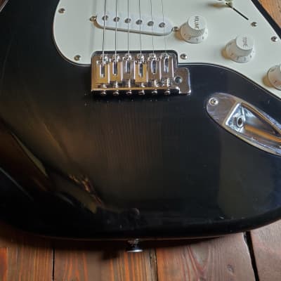 Squire Stratocaster Special Edition 2002 Black image 4