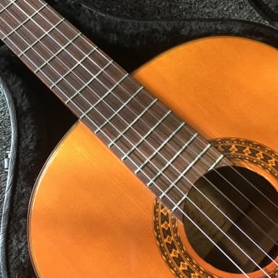 Lyle C-650 classical guitar made in Japan 1970s with hard case in very good condition image 8